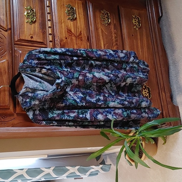 2/$30 Women's Northern Reflections Multicolor Long Sleeve Lightweight Hoodie - Picture 3 of 10